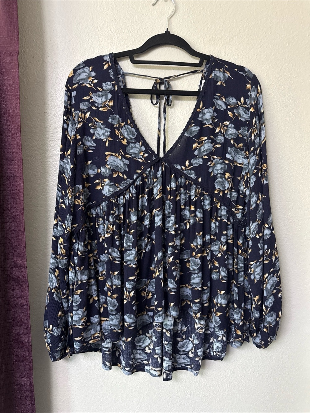 #841 Umgee Floral Longsleeve Hello Top Size Medium
